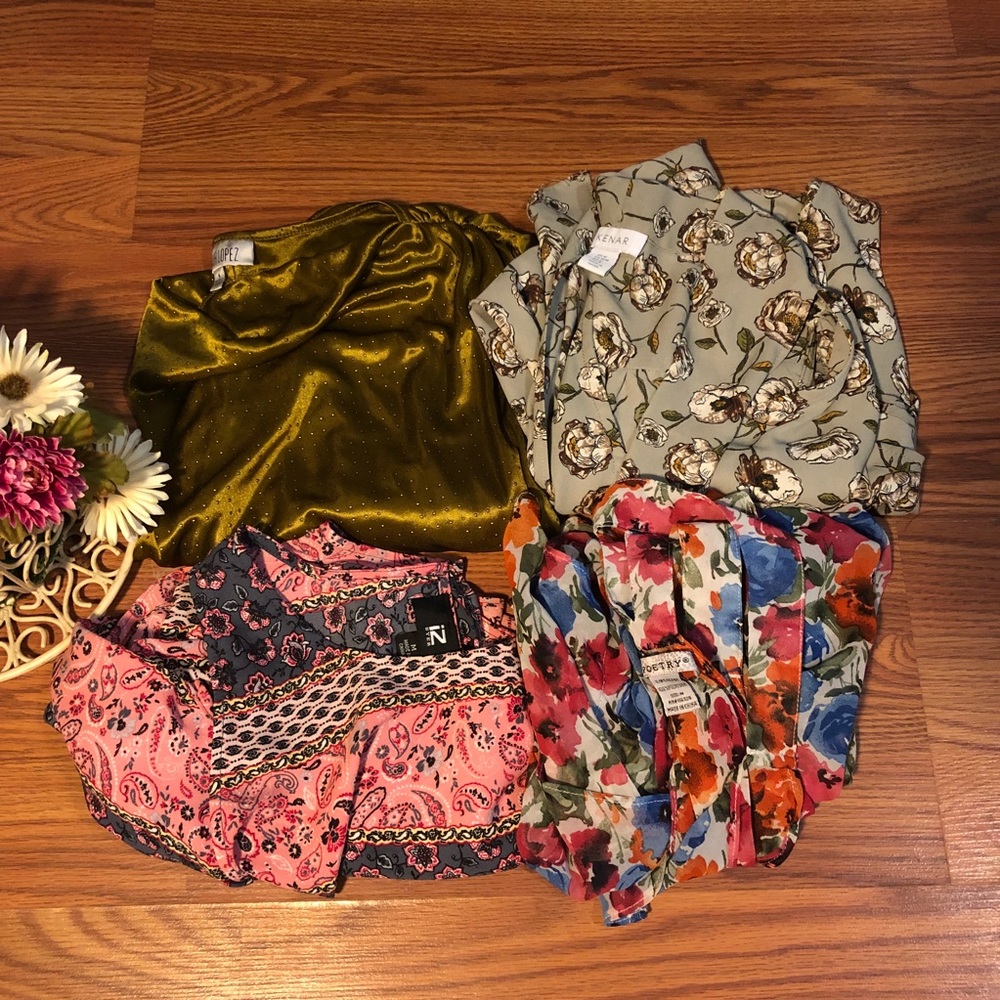Bundle of 4 tops